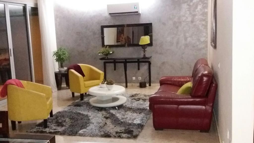 Maison Katia Abidjan Luaran gambar